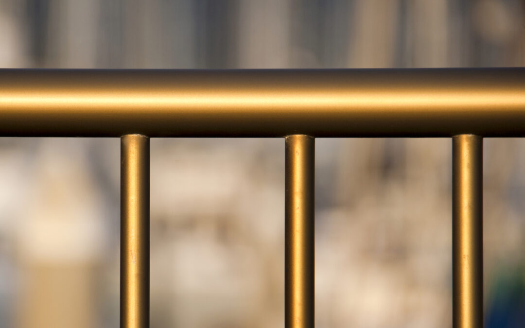 Zima bez rdzy – kompleksowa ochrona metalowych elementów w domu i ogrodzie