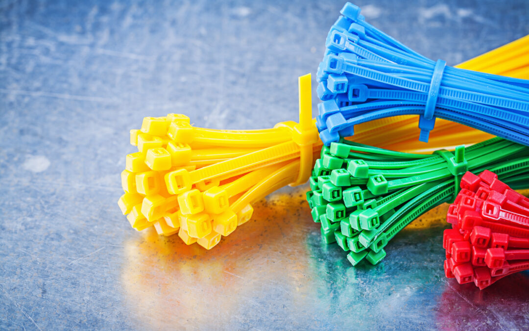 Profesjonalna instalacja elektryczna w domu: praktyczne wskazówki dla majsterkowiczów i początkujących instalatorów