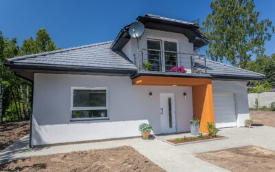 Ile naprawdę kosztuje dom prefabrykowany? Koszty budowy, oszczędności i pułapki dla inwestora